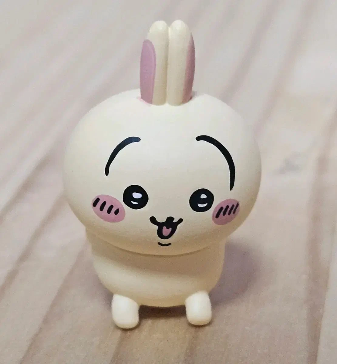Chiikawa Rabbit Charger Hugcot