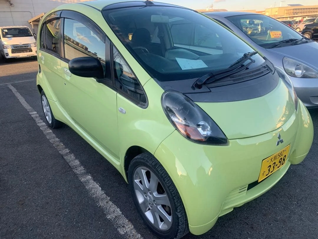Mitsubishi i G (Turbo) HID, ETC, Chìa khóa thông minh, Kiểm định xe đến ngày 11 tháng 6 năm 2027