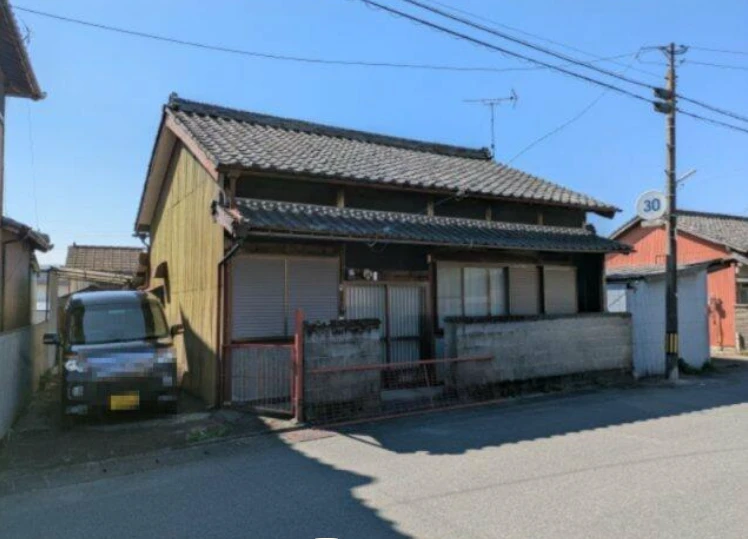🏡 Bán nhà 1 tầng 3DK tại Higashi-cho, thành phố Matsusaka · 3DK · 220.3 m² · 290 万円