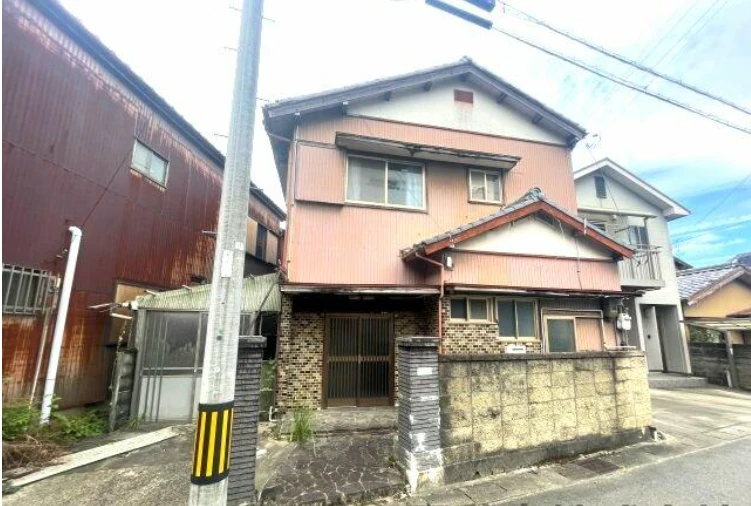 🏡 Bán nhà 2 tầng 3K tại Oguroda-cho, thành phố Matsusaka, · 3K · 106 m² · 298 万円