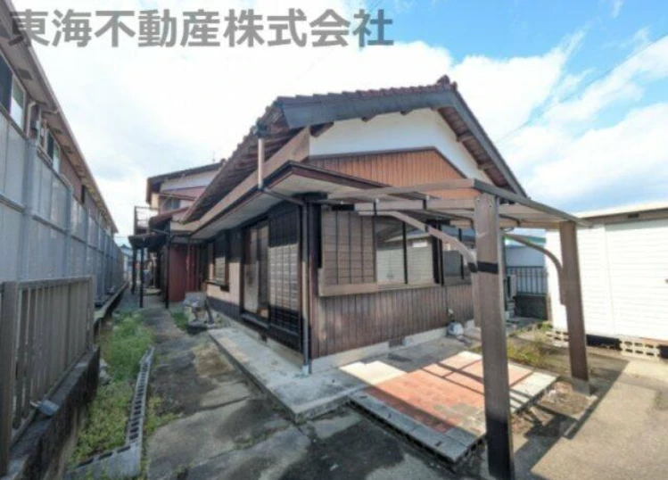 🏡 Bán nhà riêng 8DK, 2 tầng tại Fujikata (藤方), thành phố Tsu, tỉnh Mie · 4LDK+ · 263.5 m² · 1200 万円