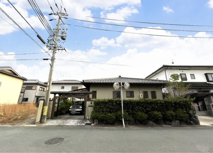🏡 Bán nhà riêng 1 tầng 4DK tại Takamachi (高町), thành phố Matsusaka, tỉnh Mie · 4DK · 217 m² · 1550 万円