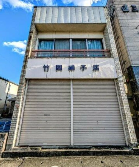 🏪 BÁN NHÀ KẾT HỢP CỬA HÀNG , VĂN PHÒNG, XƯỞNG TẠI SHIMMACHI, MATSUSAKA, MIE · 4LDK+ · 252.3 m² · 690 万円