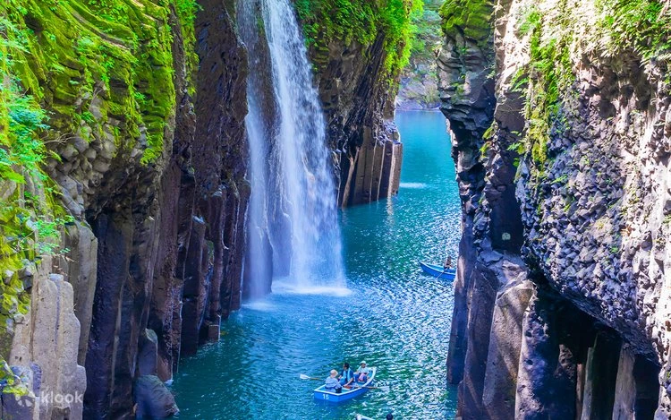 TOUR TRỌN NGÀY KHÁM PHÁ KUMAMOTO & HẺM NÚI TAKACHIHO – TRẢI NGHIỆM ẨM THỰC ĐỊA PHƯƠNG