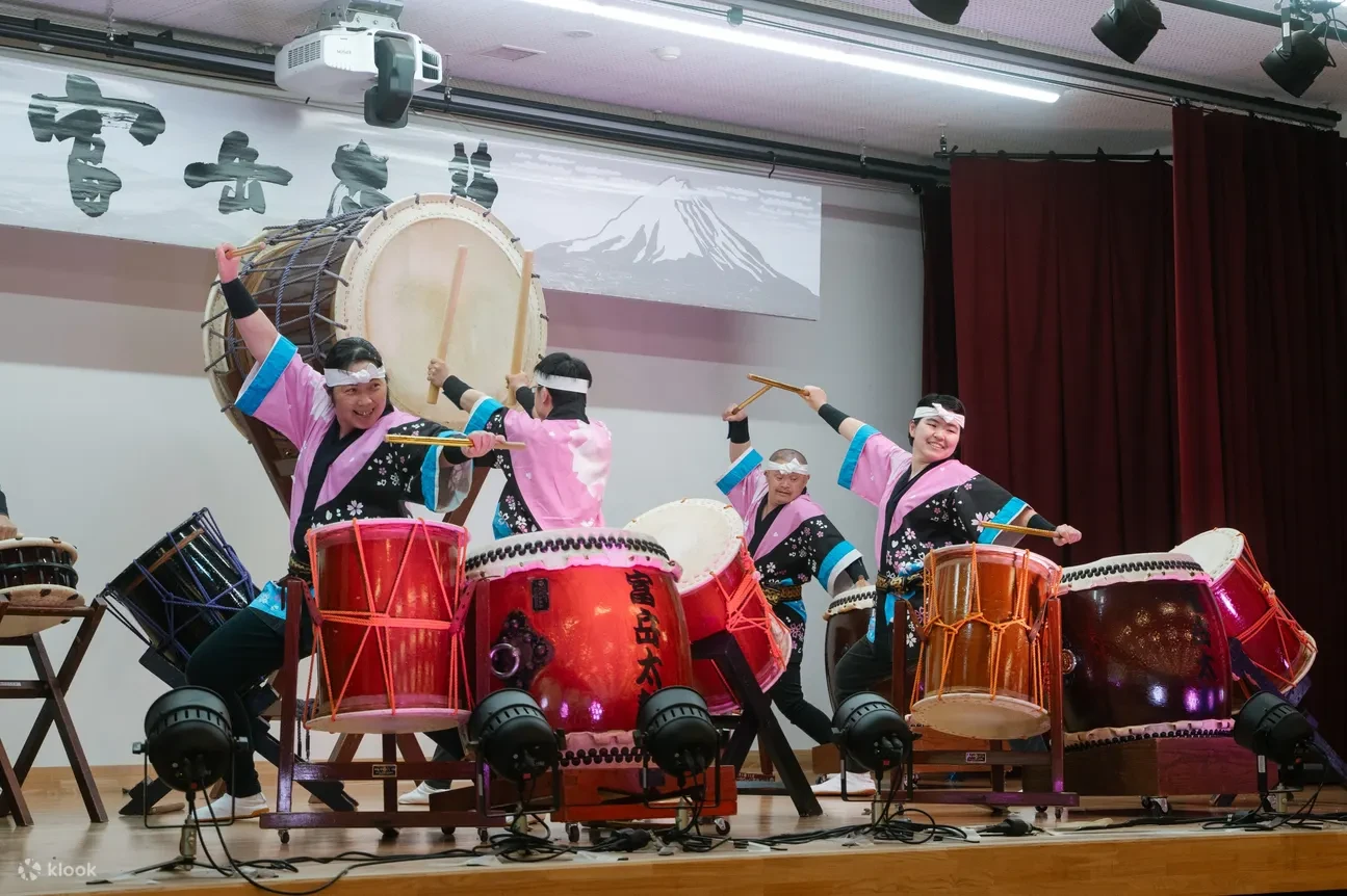 TOUR TRỌN NGÀY: NÚI PHÚ SĨ & HAKONE – DU THUYỀN, CÁP TREO & BIỂU DIỄN TRỐNG TAIKO