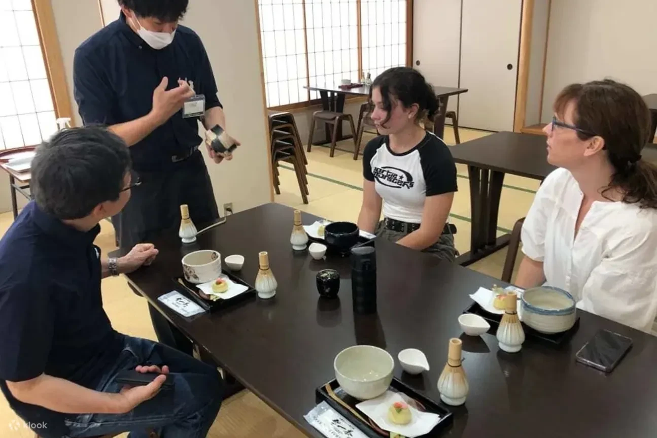 TOUR ĐI BỘ VĂN HÓA ASAKUSA: TRẢI NGHIỆM LÀM MATCHA & THƯỞNG THỨC BỮA TRƯA TRUYỀN THỐNG